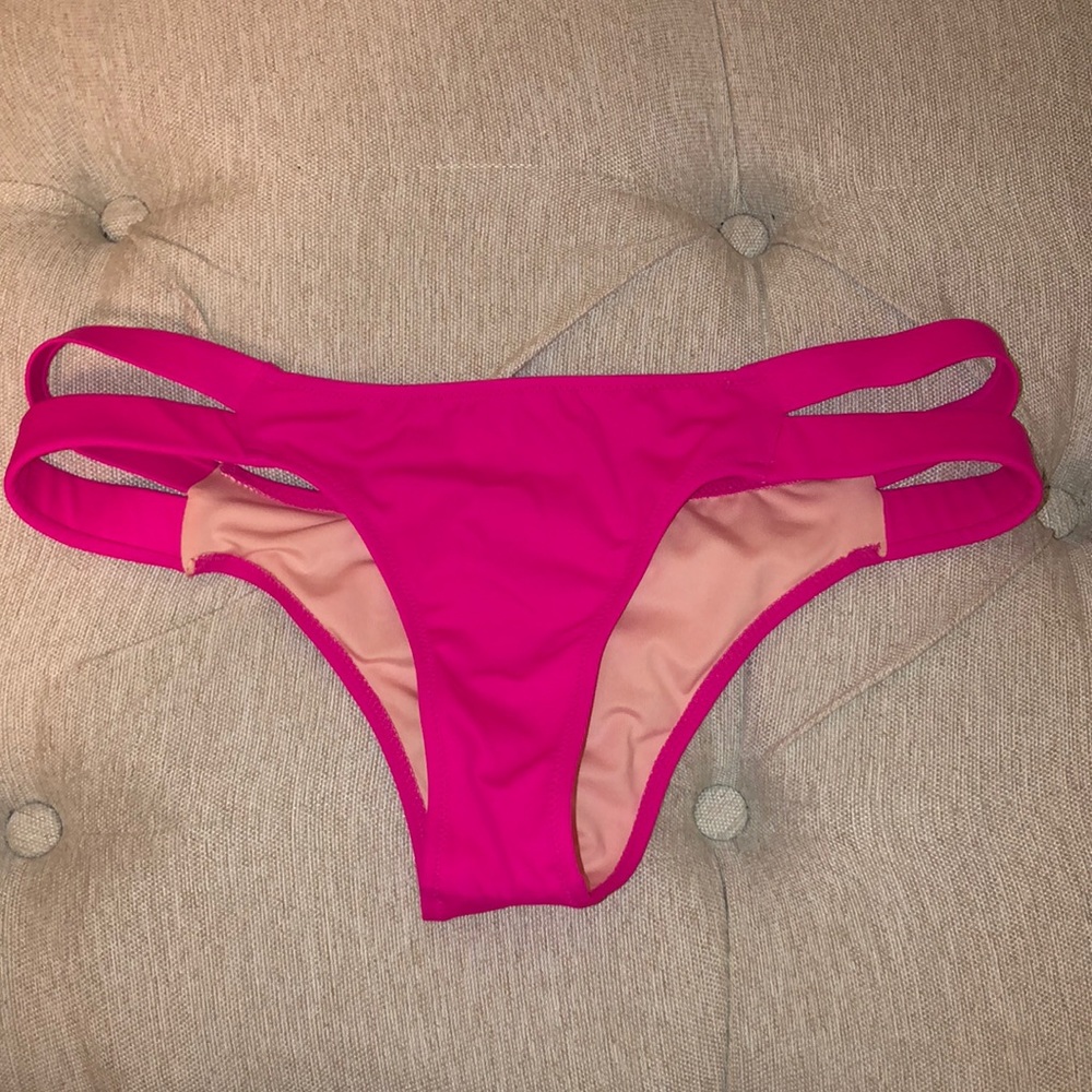 Victoria’s Secret Itsy style bikini bottoms